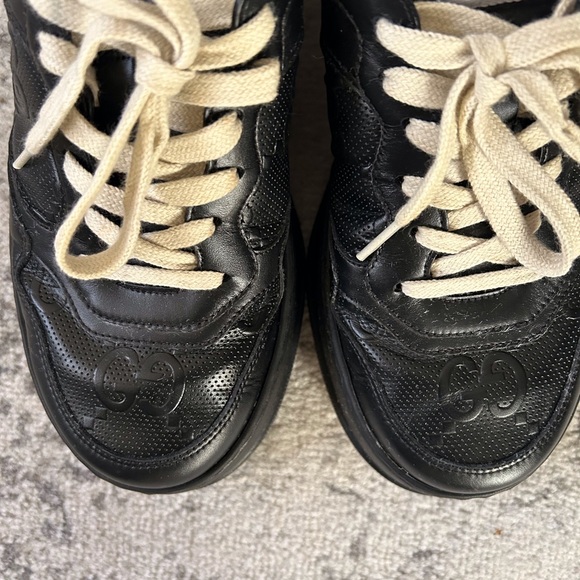Gucci GG Men’s Chunky Embossed sneakers, size 7. #669682 03B Black. Excellent. - Picture 7 of 12